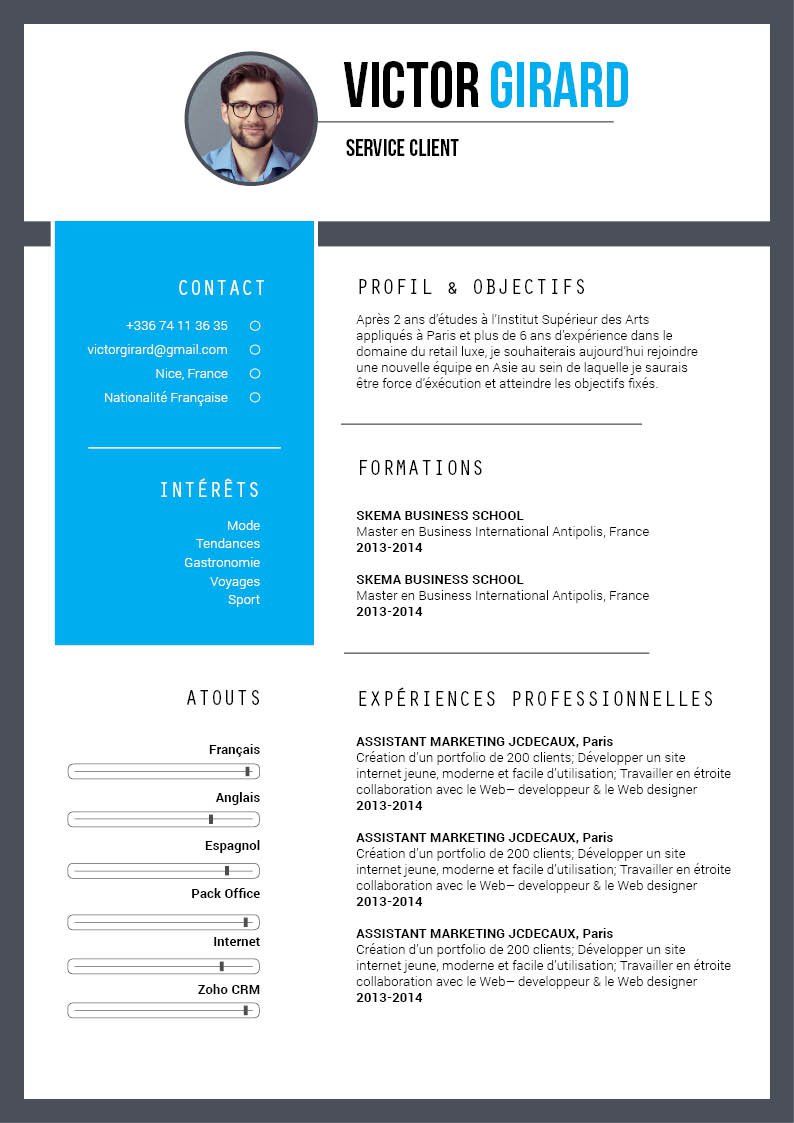 Mycvfactory-cv design-392.jpg Un cadre gris entourre le cv.Les couleurs sont austères sauf une zone colorée en bleu située à gauche. En dessous plusieurs barres de force. Chaque section est séparé par un trait gris.