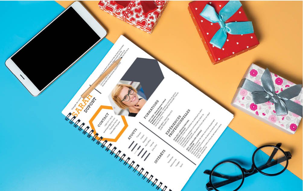 Mycvfactory-cv design-434.jpg Se démarquer est un impératif et le design de ce CV le lui permet