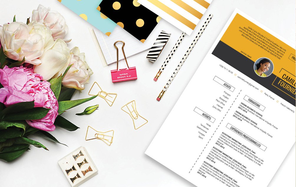 Mycvfactory-cv design-373.jpg Un design cv en deux temps. La première vive et éclatante. La secondre sobre et simpliste