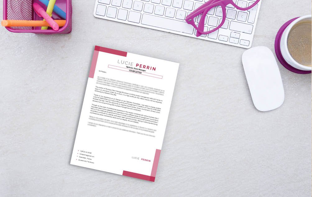 This professional resume has a great color combination which makes it a great fit in the optician sector