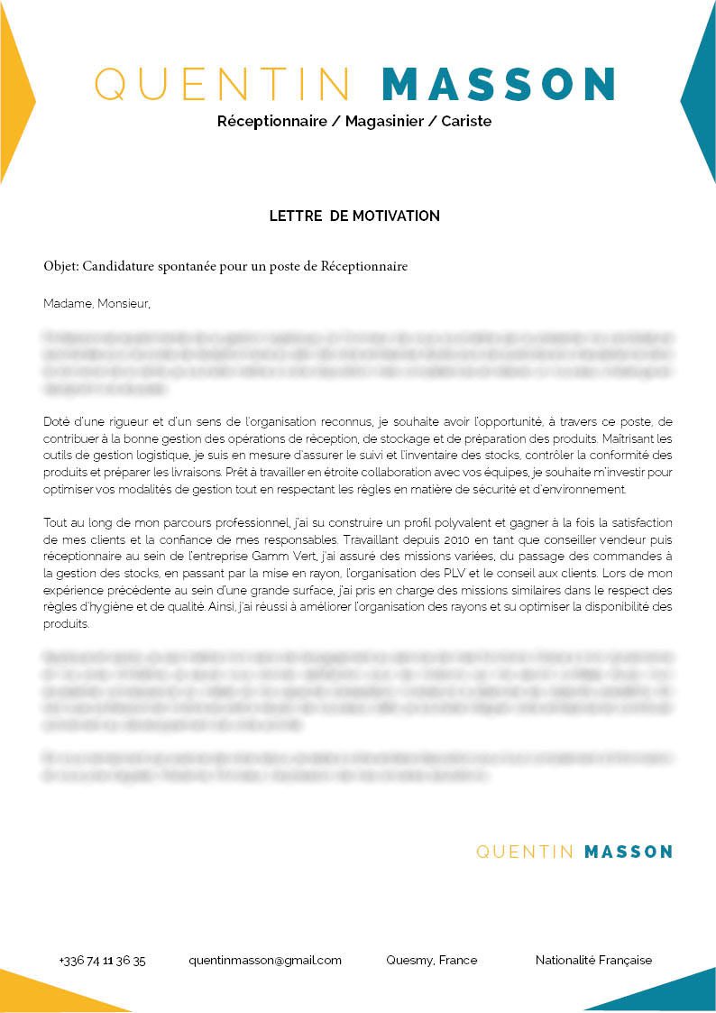 Une lettre de motivation où on voit disséminés sur les 4 coins du document, des triangles jaunes sur la gauche et bleus sur la droite.