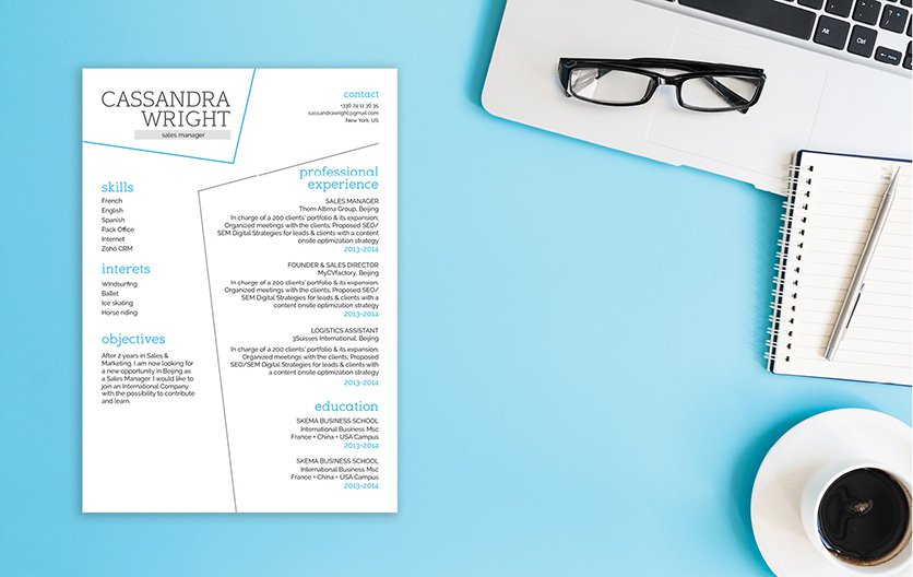 This is easy resume template lists down all your qualifications perfectly