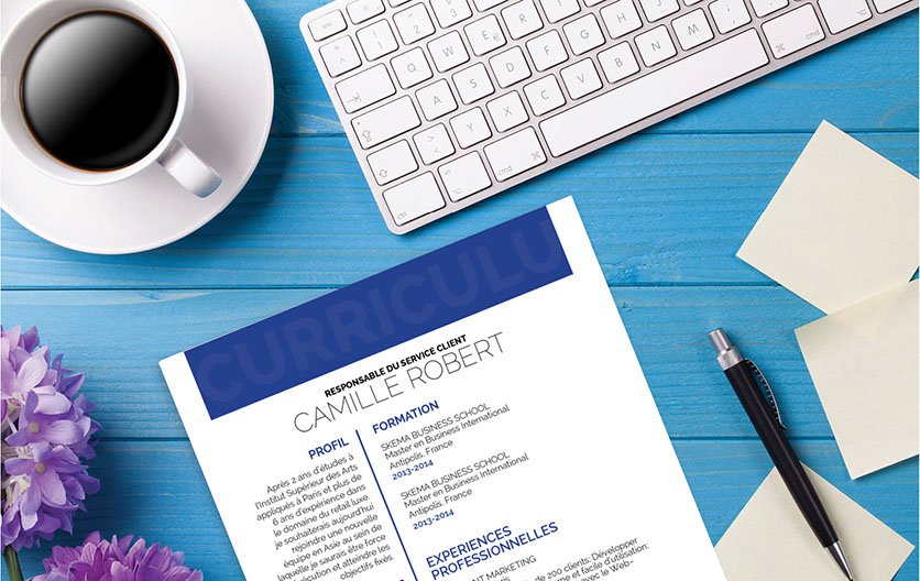 Mycvfactory-cv moderne-259 Un modèle de cv au format élégant et légèrement décoré par des lignes bleues pour séduire le recruteur.